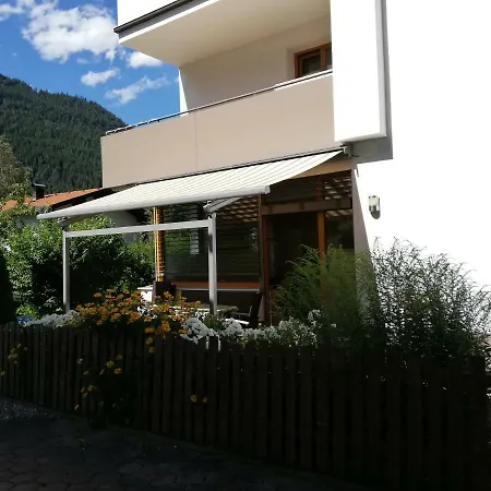 Appartement 83 *