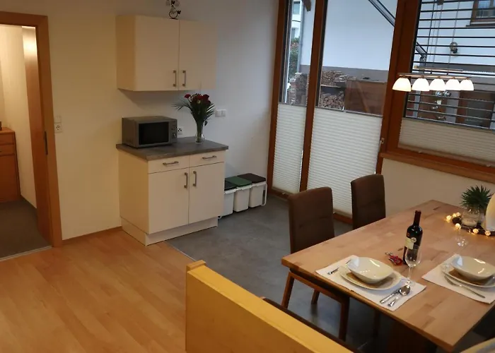 83 * Tösenssteinach