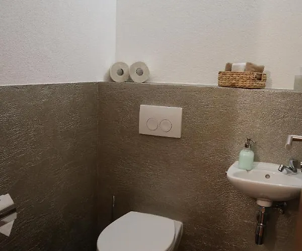 83 * Tösenssteinach